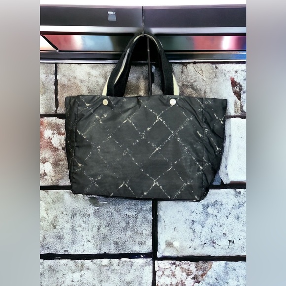 SOLD - CHANEL Tote - Picture 2 of 12